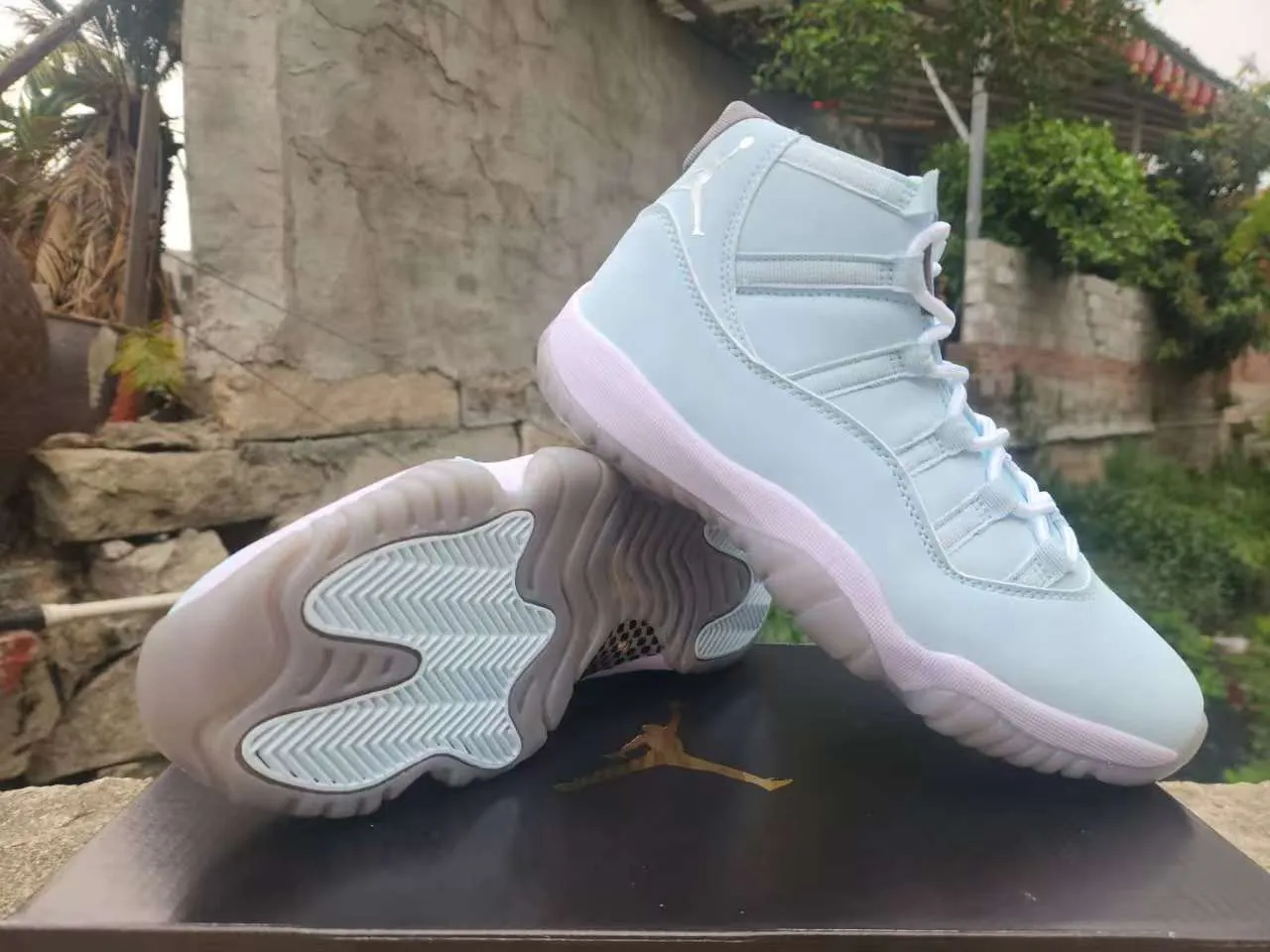 Air Jordan 11 Pale Blue High-Top Basketball Shoes 4