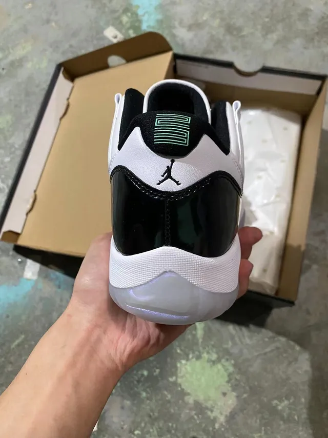 Air Jordan 11 White Black Iridescent Basketball Shoes 6