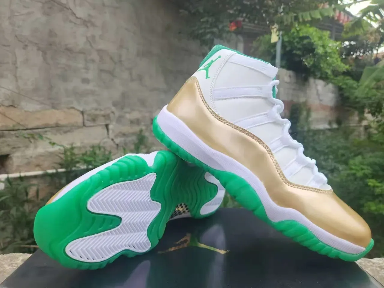 Air Jordan 11 Zapatillas de Baloncesto Blanco Dorado Verde 3