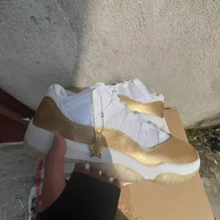 Air Jordan 11 White Gold Patent Leather Basketball Shoes