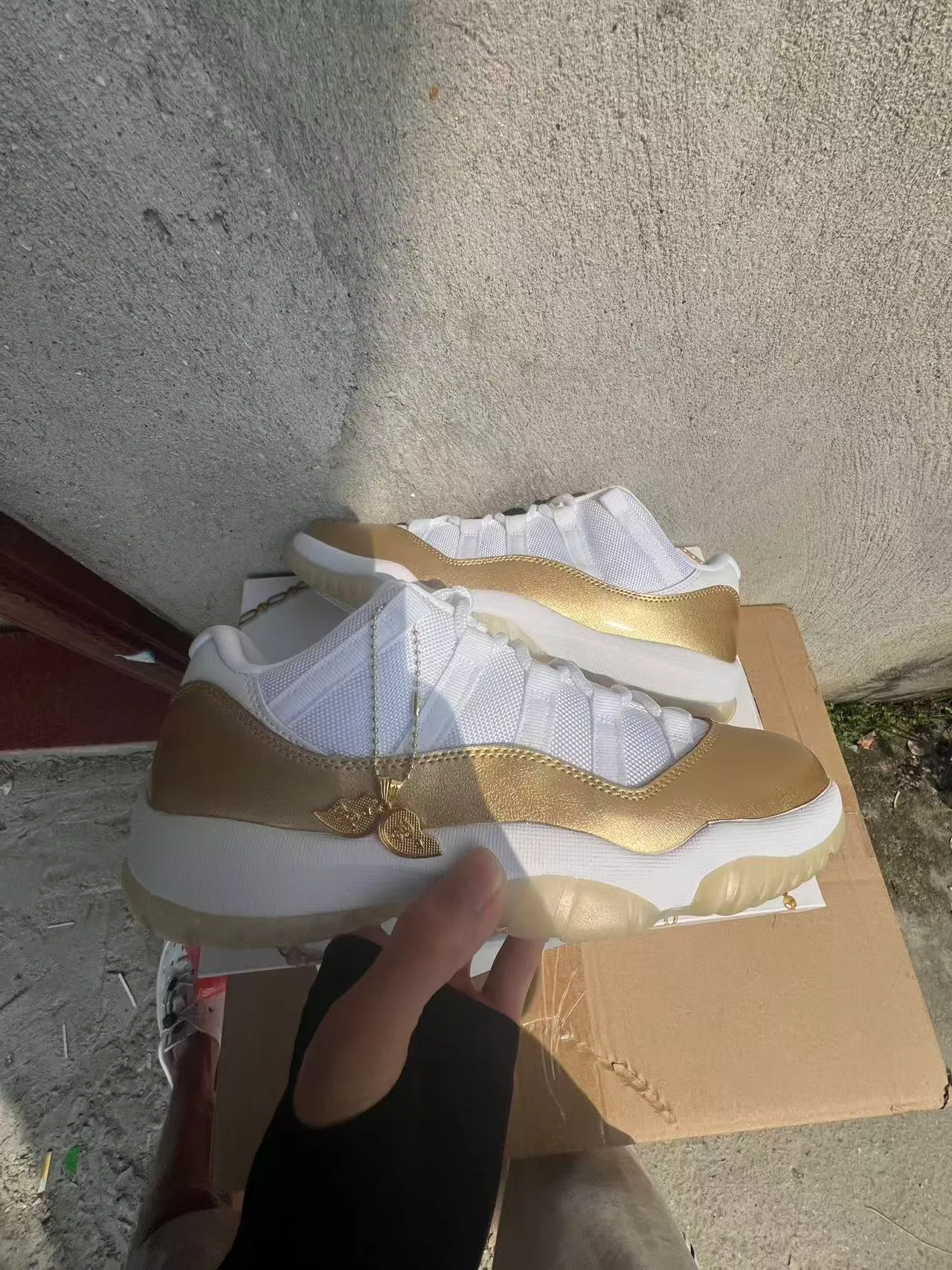 Air Jordan 11 White Gold Patent Leather Basketball Shoes 7