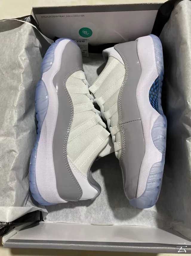 Air Jordan 11 Tênis de Basquete Branco Cinza Sola Translucida 7