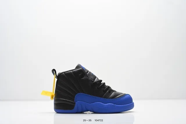 Zapatillas de baloncesto para niños Air Jordan 12 negro y naranja 10