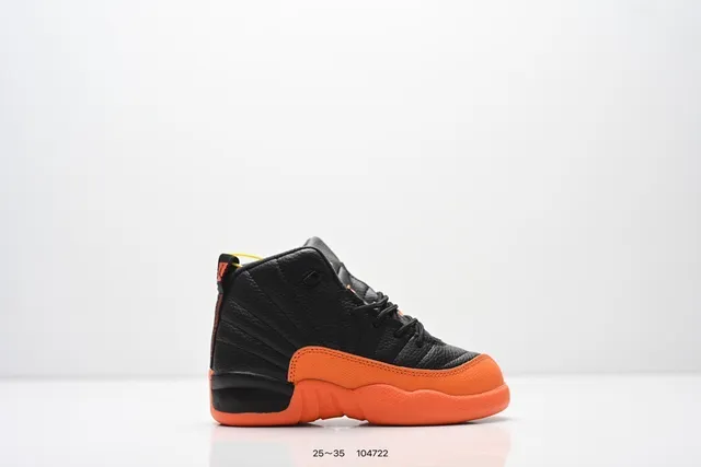 Zapatillas de baloncesto para niños Air Jordan 12 negro y naranja 19