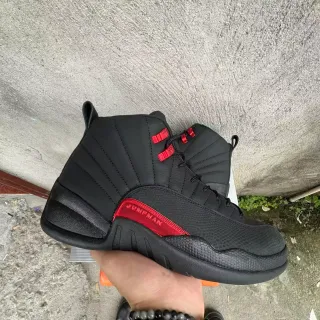Air Jordan 12 黑红篮球鞋