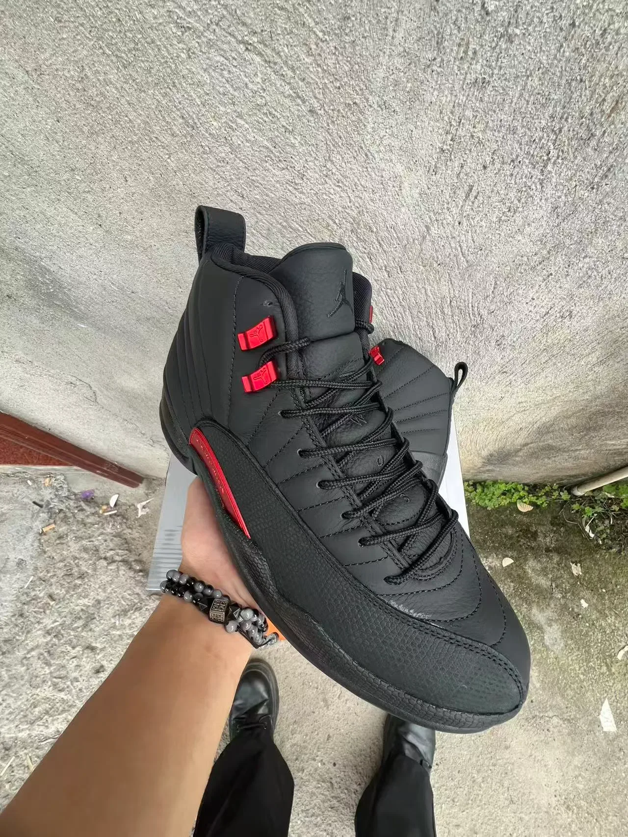 Air Jordan 12 Chaussures de basket Noir et Rouge 2