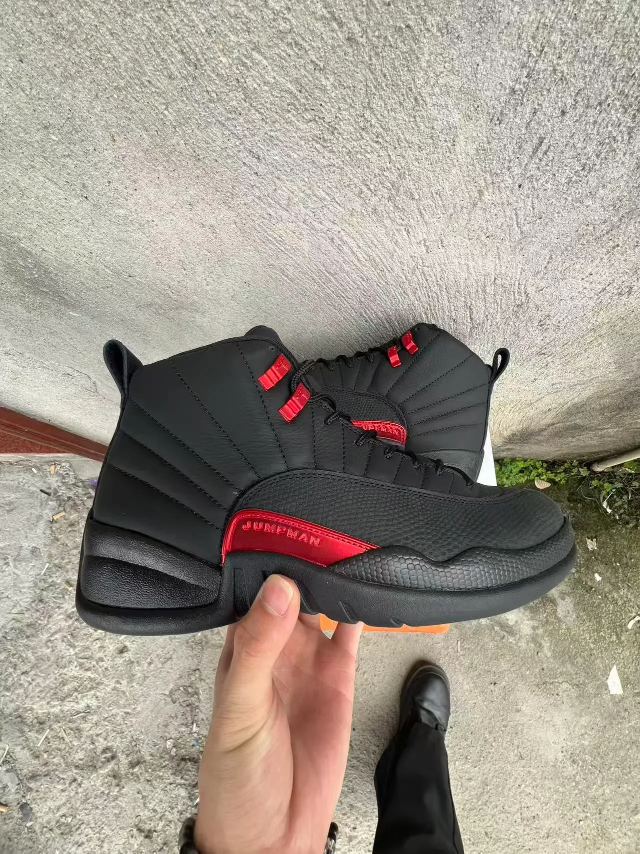 Air Jordan 12 Chaussures de basket Noir et Rouge 7