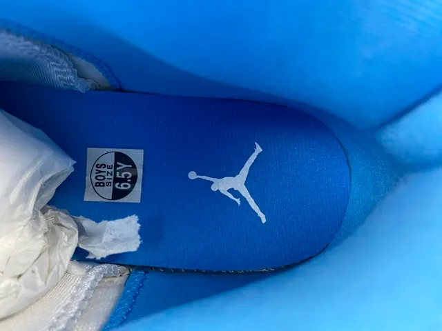 Air Jordan 12 White and Blue Basketball Shoes 9