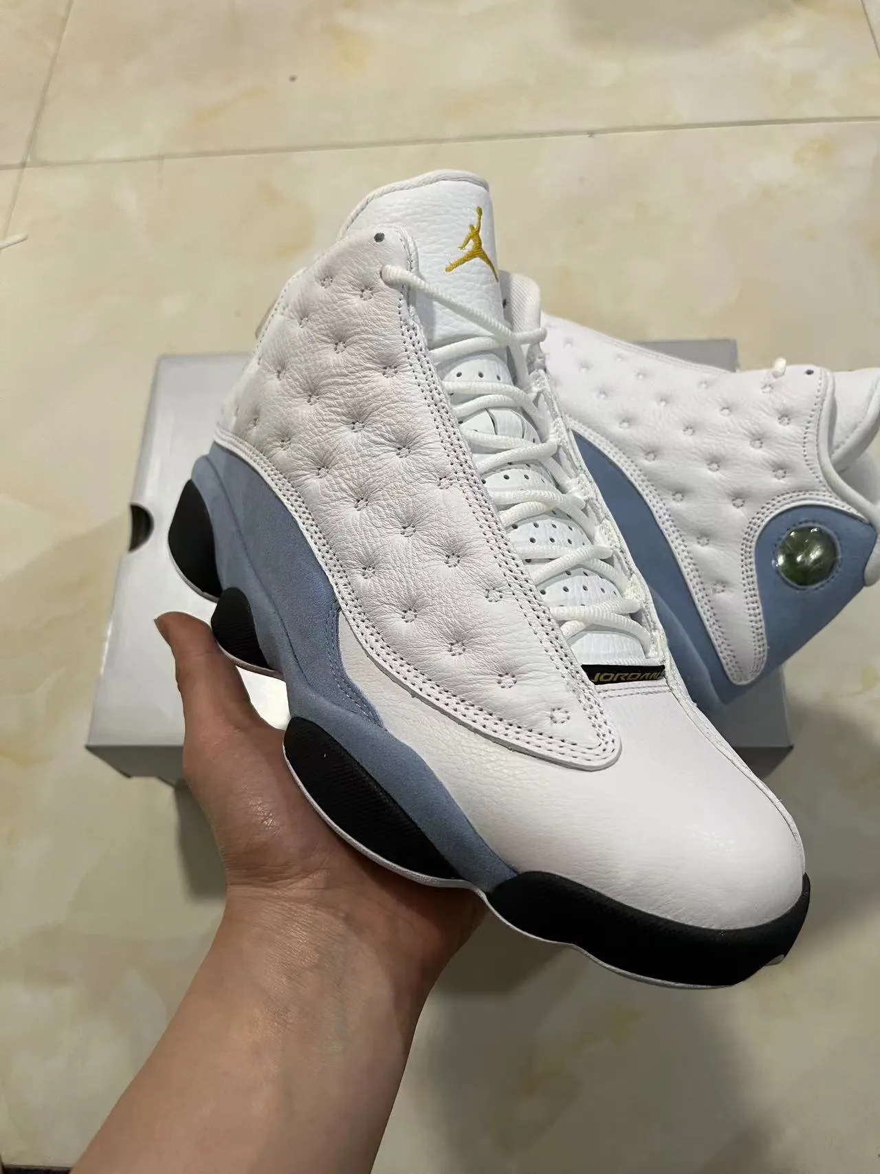 Tênis de basquete Air Jordan 13 branco azul claro preto 2