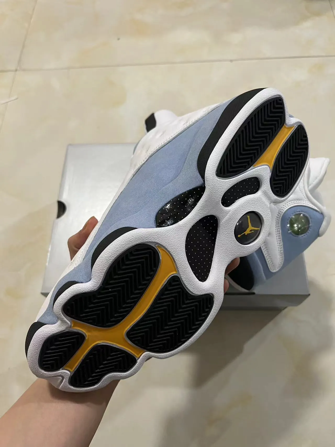 Tênis de basquete Air Jordan 13 branco azul claro preto 6