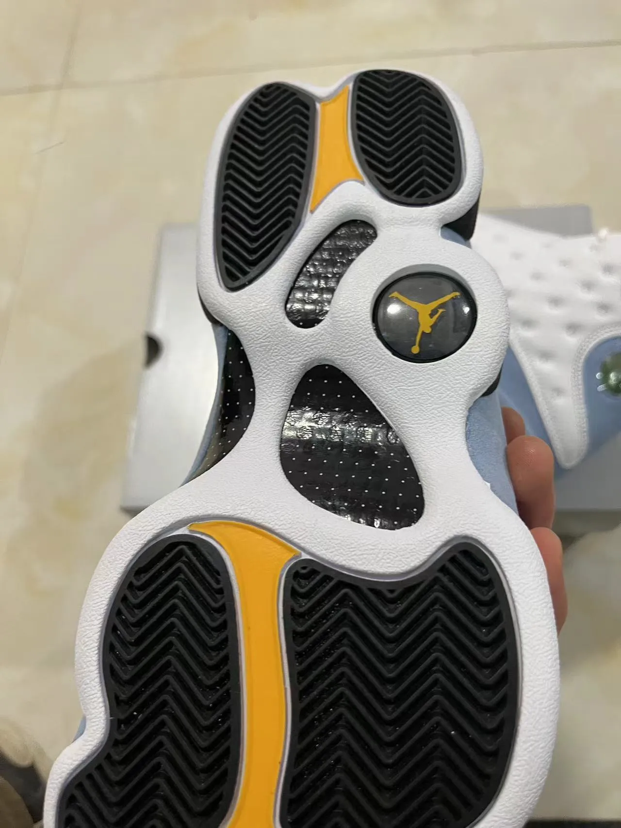 Tênis de basquete Air Jordan 13 branco azul claro preto 7