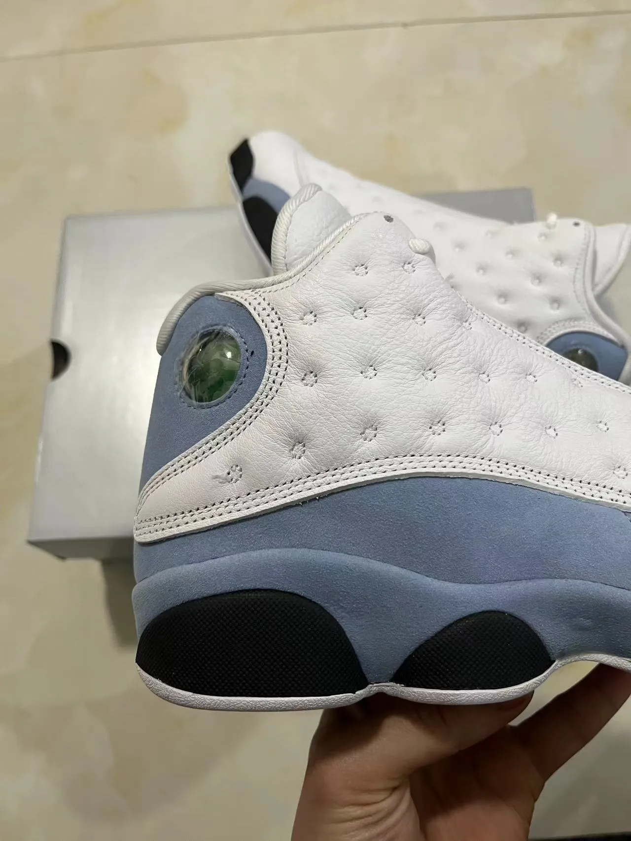 Tênis de basquete Air Jordan 13 branco azul claro preto 8