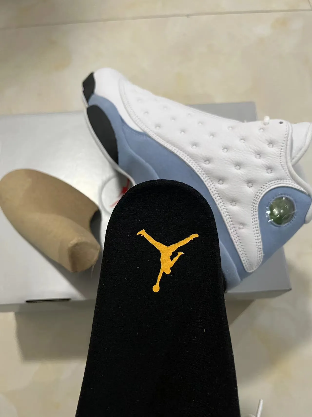 Tênis de basquete Air Jordan 13 branco azul claro preto 11