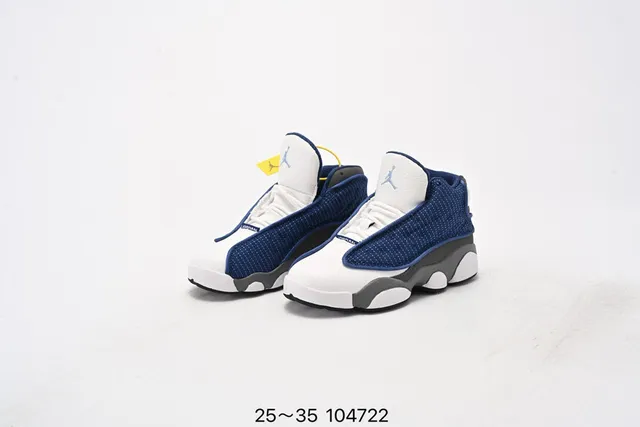 Tênis de basquete infantil Air Jordan 13 branco e verde-limão neon 12