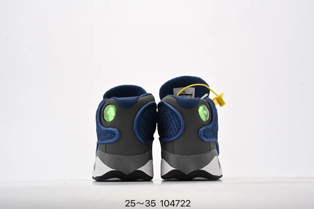 Tênis de basquete infantil Air Jordan 13 branco e verde-limão neon 13