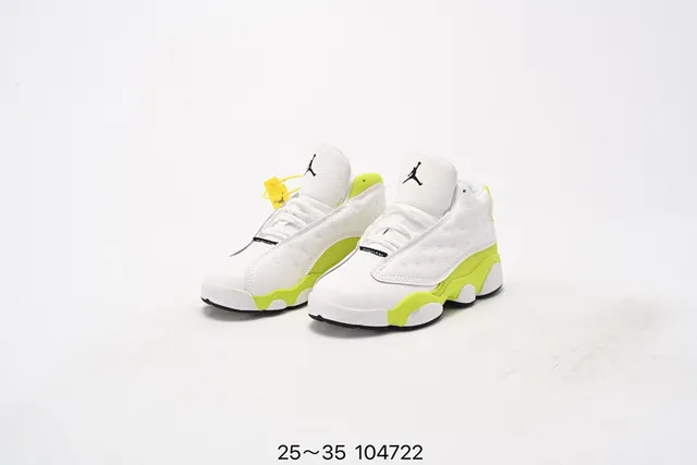 Tênis de basquete infantil Air Jordan 13 branco e verde-limão neon 21