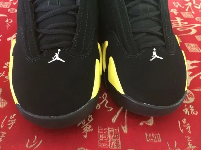 Air Jordan 14 Chaussures de Basketball Noir et Jaune 2