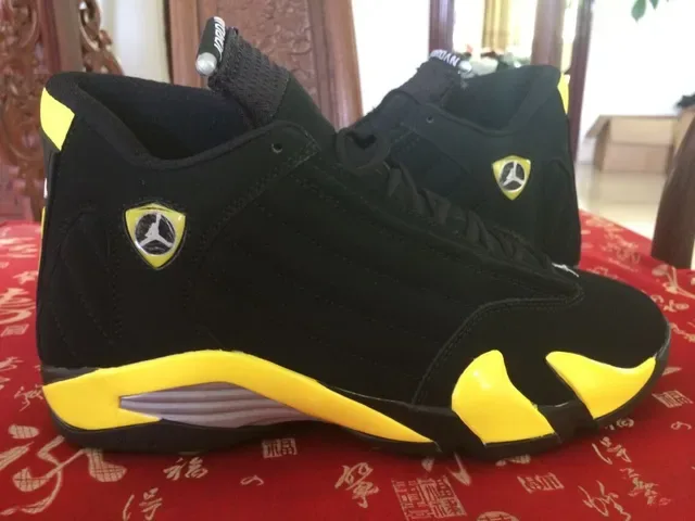 Air Jordan 14 Chaussures de Basketball Noir et Jaune 3