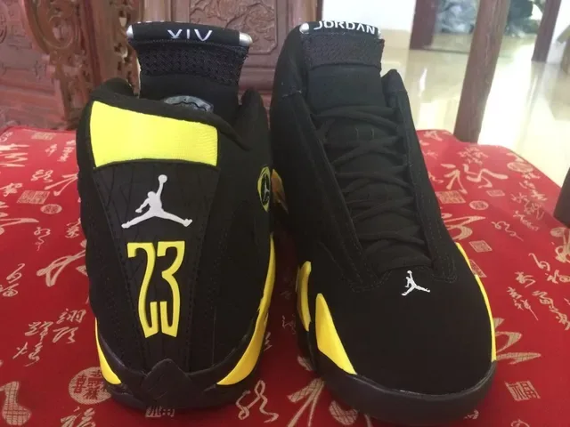 Air Jordan 14 Chaussures de Basketball Noir et Jaune 4