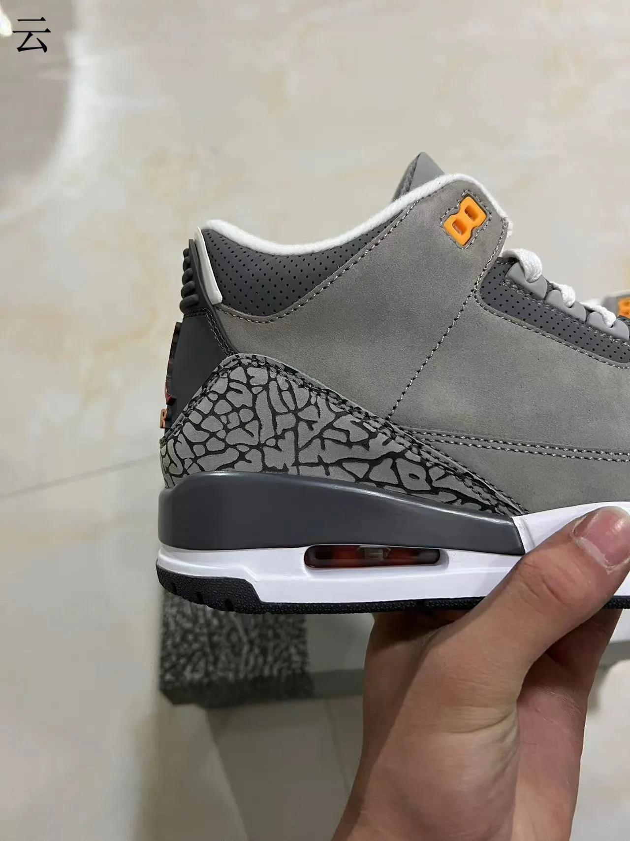 Tênis de basquete Air Jordan 3 cinza elefante laranja 6