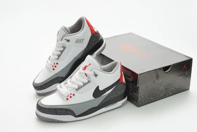 Air Jordan 3 White Black Cement Red Basketball Shoes 5