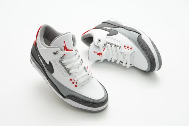 Air Jordan 3 White Black Cement Red Basketball Shoes 6