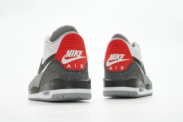 Air Jordan 3 White Black Cement Red Basketball Shoes 7