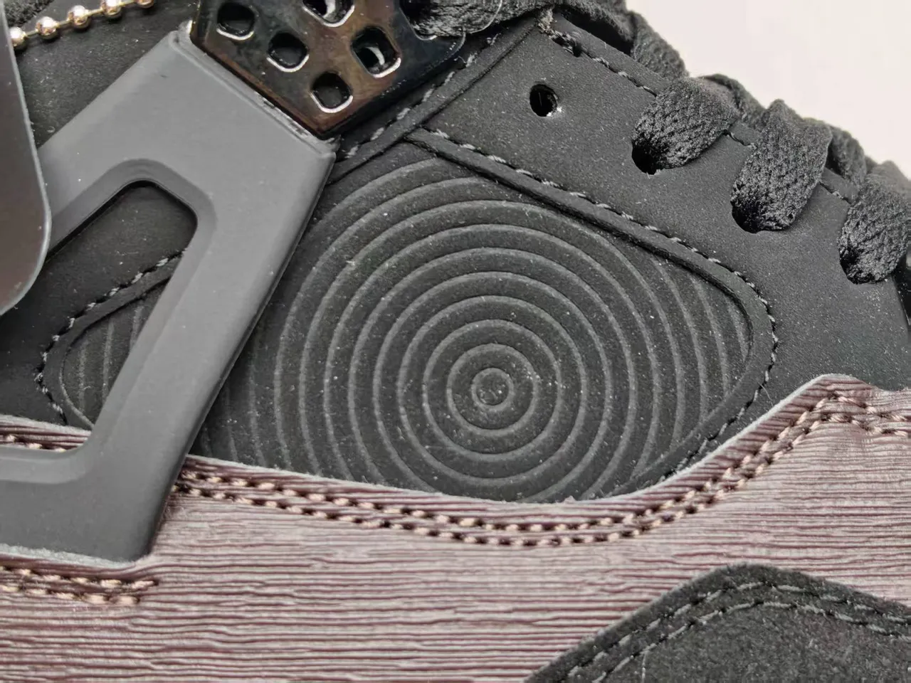 Tênis de basquete Air Jordan 4 com cabedal texturizado em preto e cinza-escuro 12