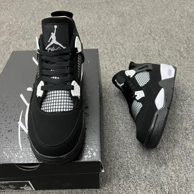 Air Jordan 4 Black White Basketball Shoes 3