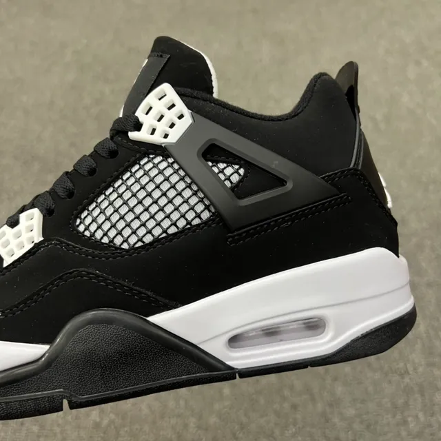 Air Jordan 4 Black White Basketball Shoes 8