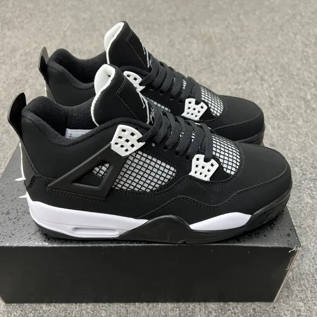 Air Jordan 4 Black White Basketball Shoes 9