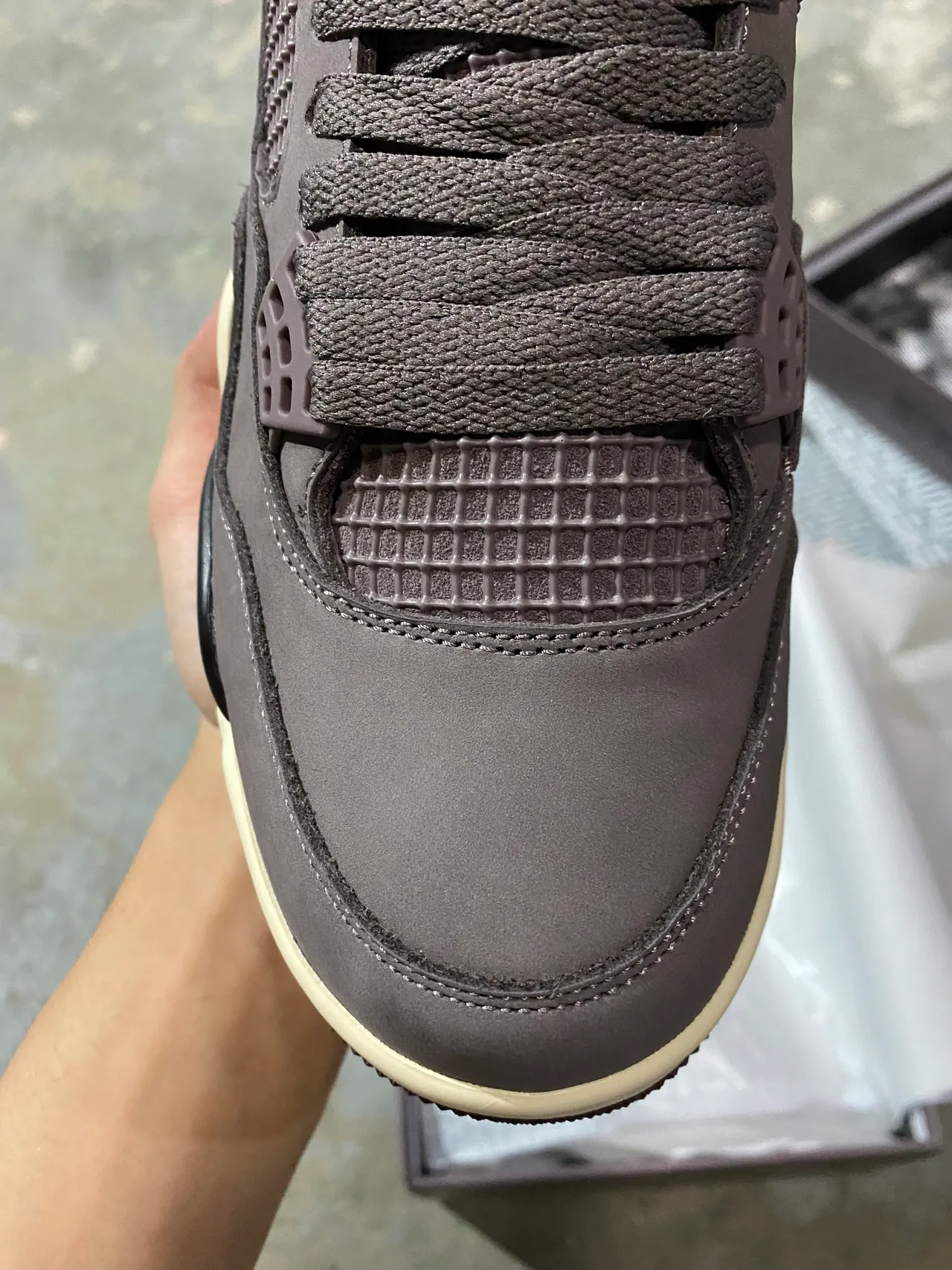 Air Jordan 4 Dark Brown and Cream Basketball Shoes 3