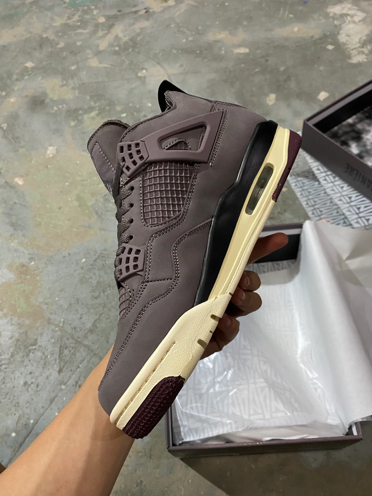 Air Jordan 4 Dark Brown and Cream Basketball Shoes 4