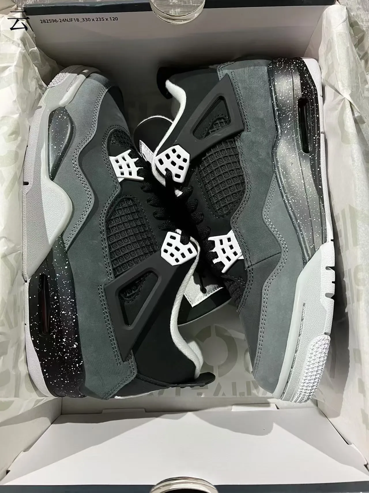 Air Jordan 4 Cinza Escuro Preto Branco Salpicado Tênis de Basquete 9