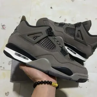 Air Jordan 4 灰黑白篮球鞋