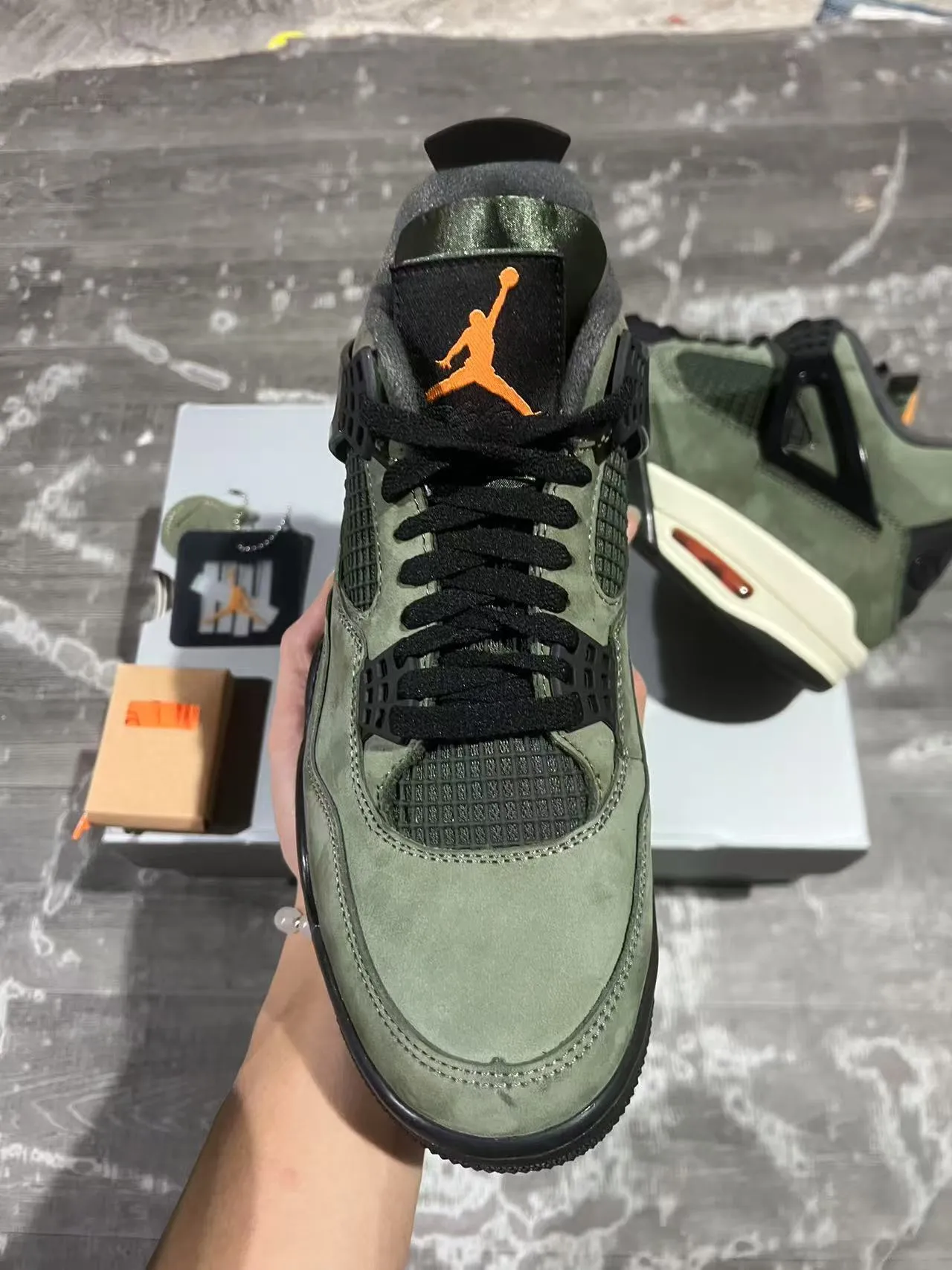Air Jordan 4 Tênis de Basquete Verde Oliva Camurça Preto Cage 10