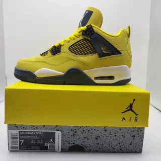 Air Jordan 4 Retro Tour Yellow 篮球鞋