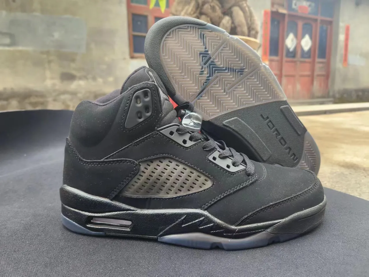 حذاء كرة السلة Air Jordan 5 أسود 5