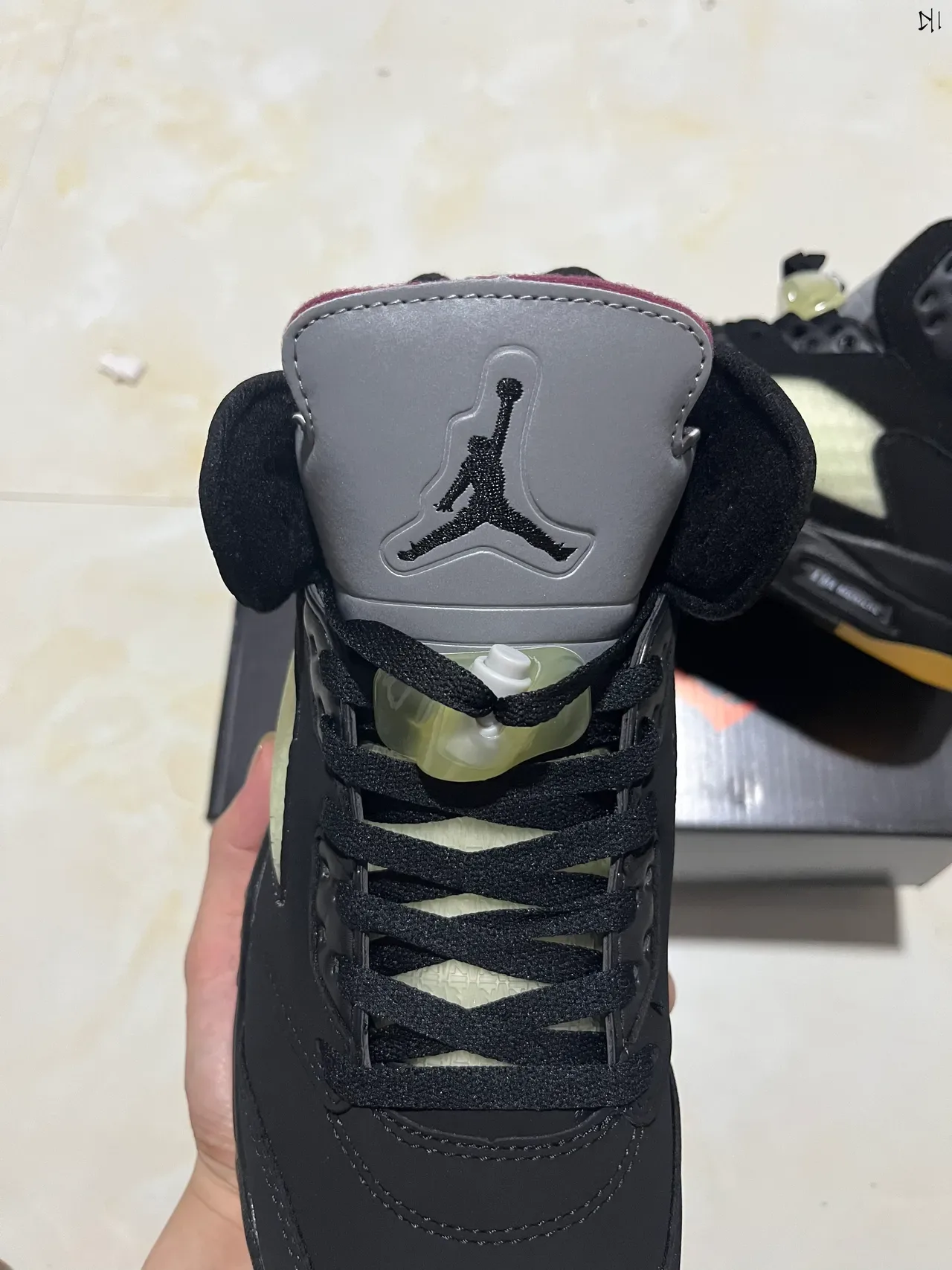 Air Jordan 5 Noir Gris Métallique Chaussures de Basketball 4