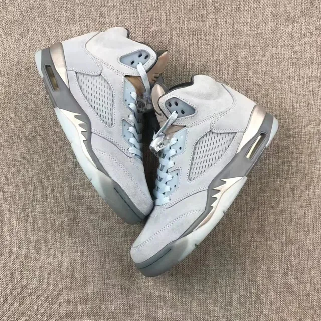 Air Jordan 5 Tênis de Basquete Cinza Metálico Suede 2
