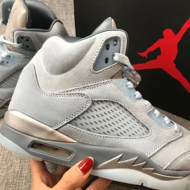 Air Jordan 5 Tênis de Basquete Cinza Metálico Suede 4