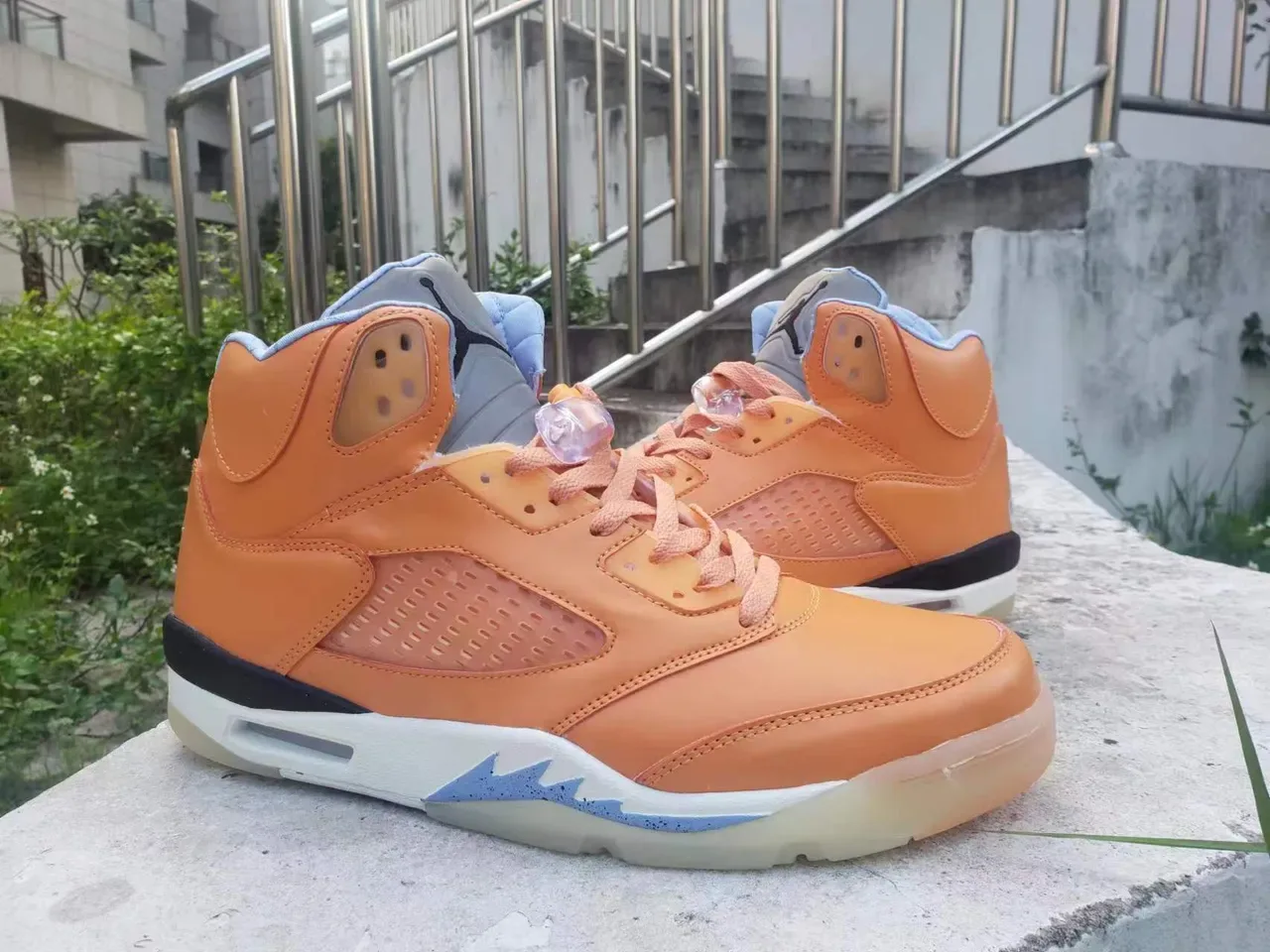 Air Jordan 5 Orange and Light Blue Basketball Shoes 3