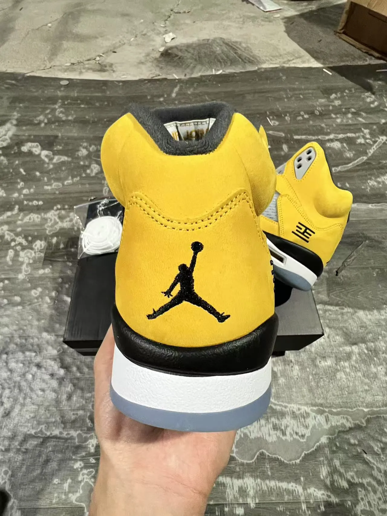 Air Jordan 5 Yellow Black White Basketball Shoes 6