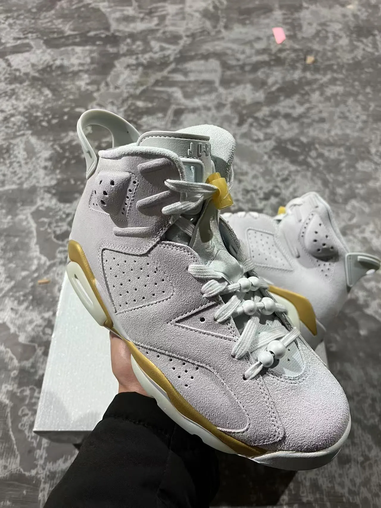 Air Jordan 6 Light Gray and Gold Basketball Shoes 2