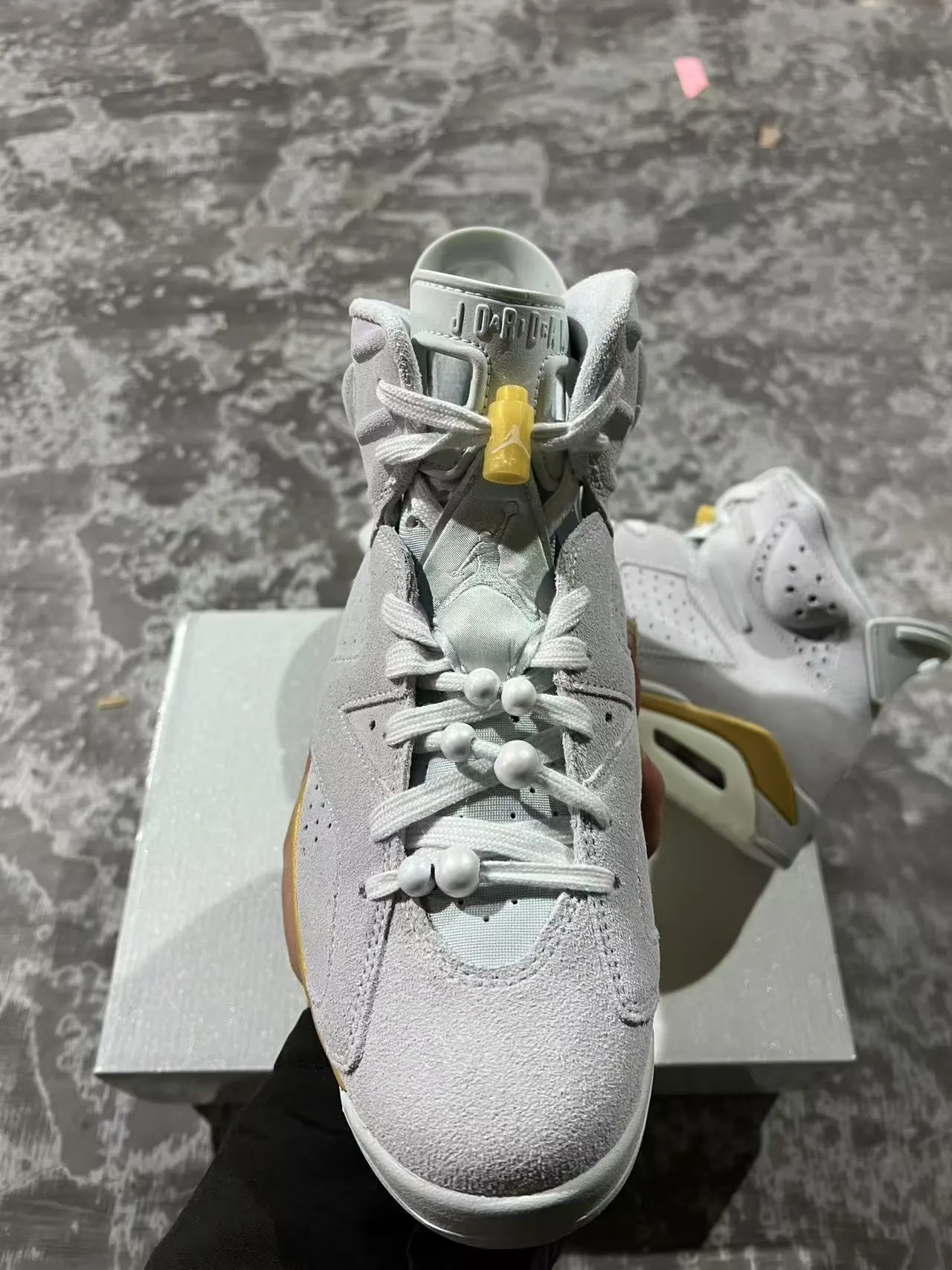 Air Jordan 6 Light Gray and Gold Basketball Shoes 3