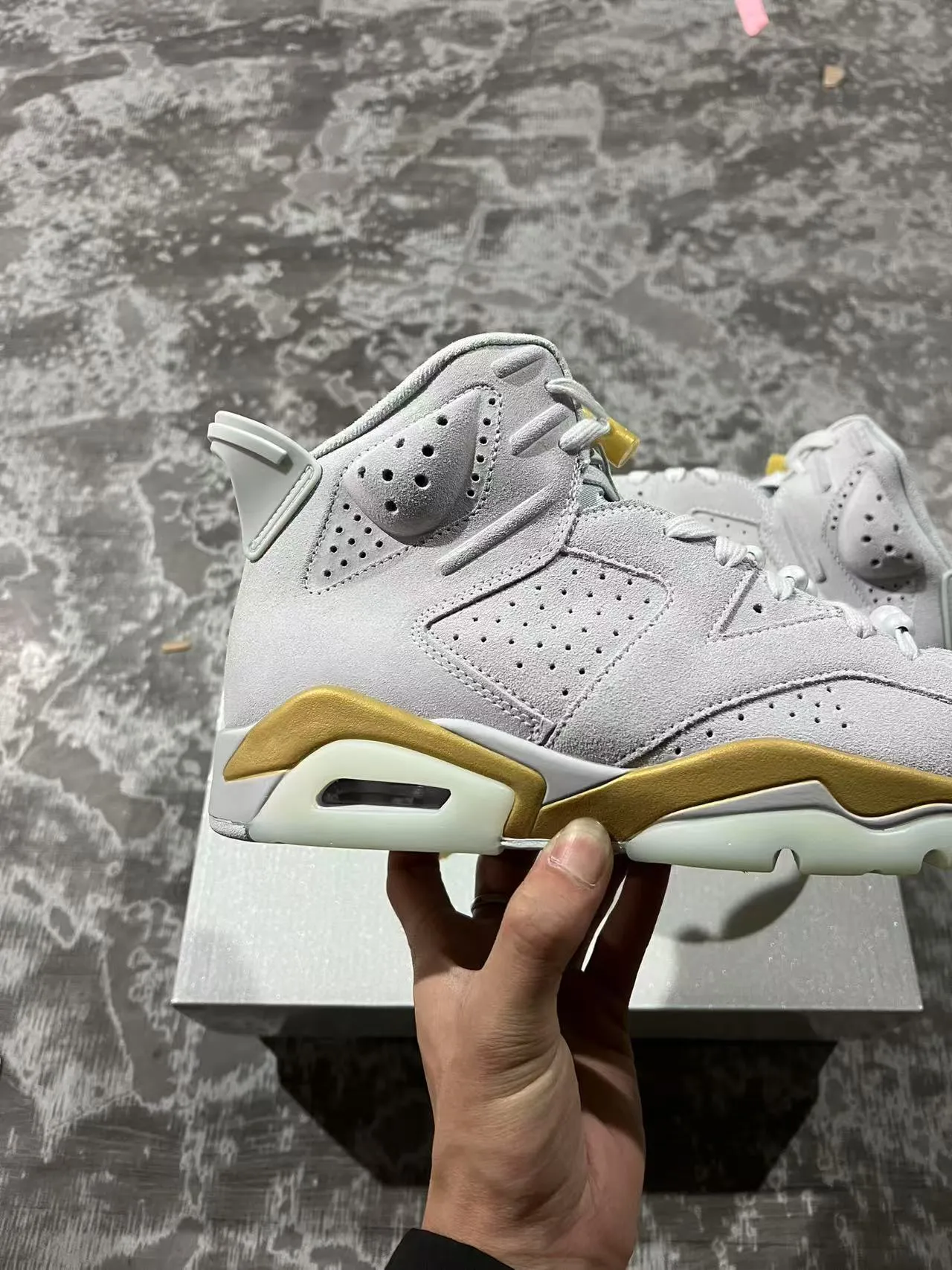 Air Jordan 6 Light Gray and Gold Basketball Shoes 7