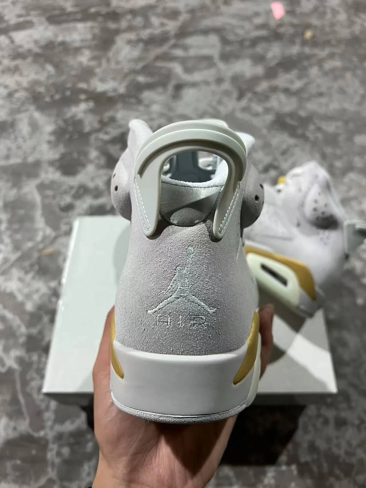Air Jordan 6 Light Gray and Gold Basketball Shoes 8