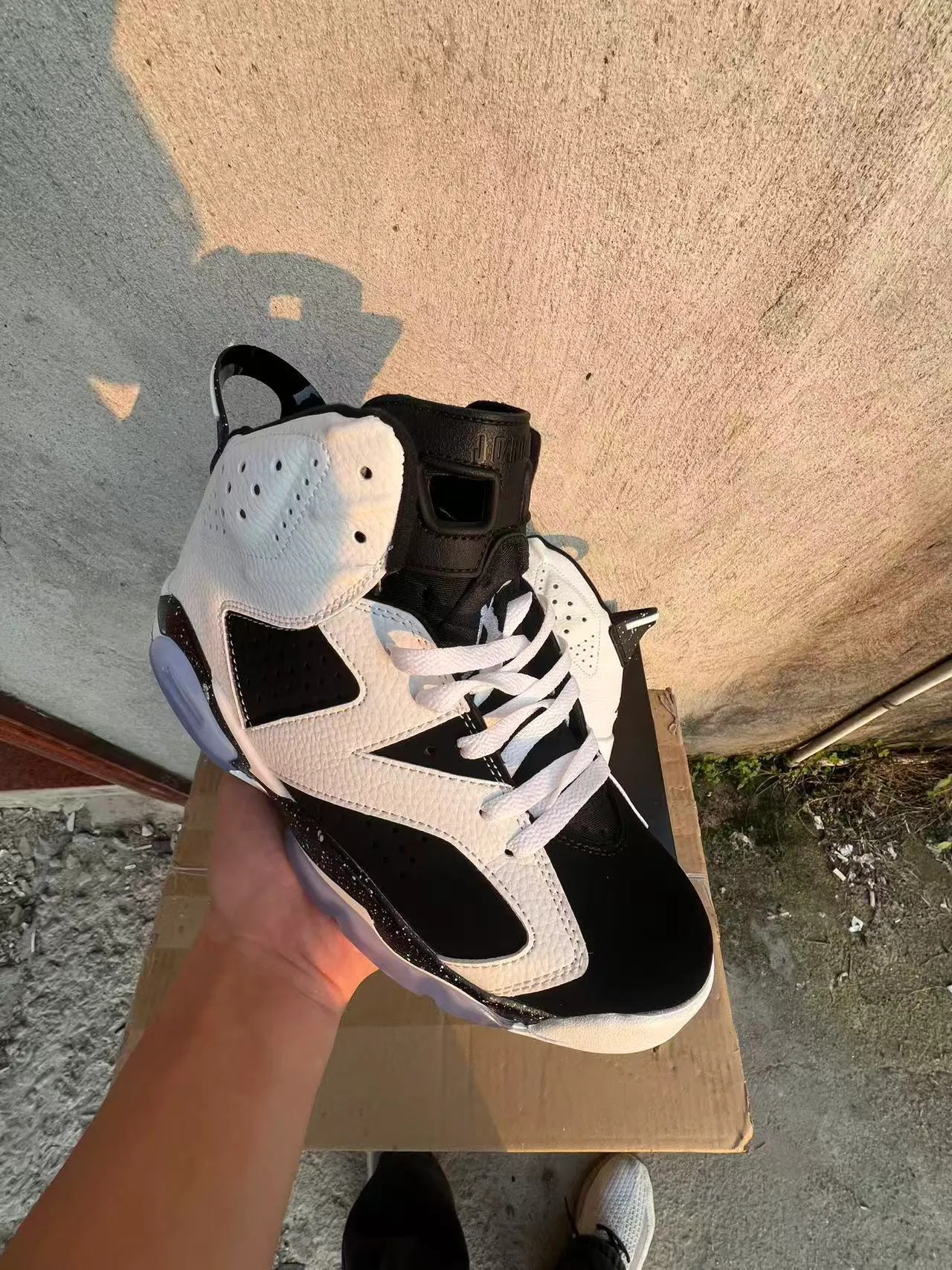 Air Jordan 6 White Black Speckled Midsole Basketball Shoes 2