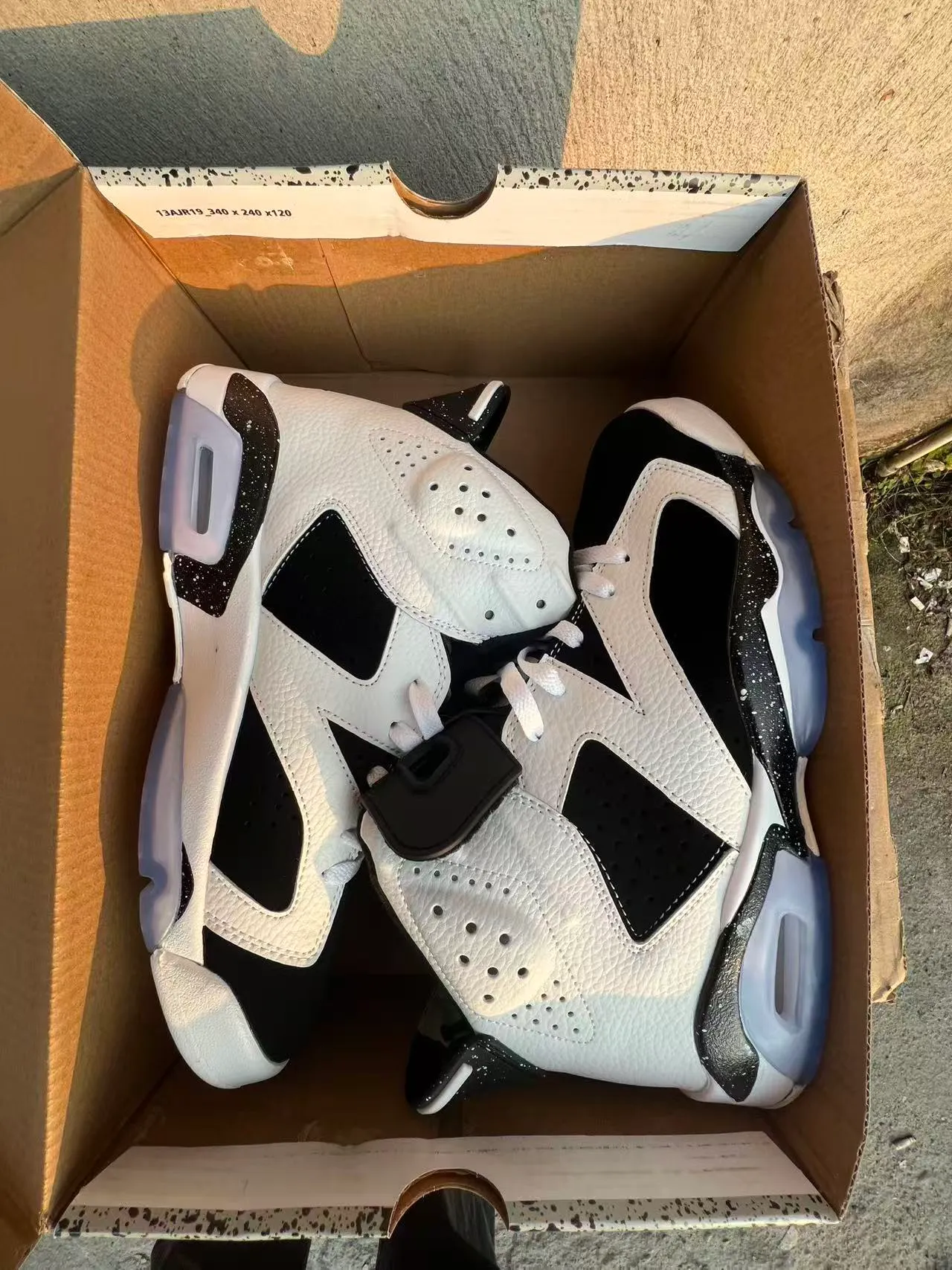 Air Jordan 6 White Black Speckled Midsole Basketball Shoes 9