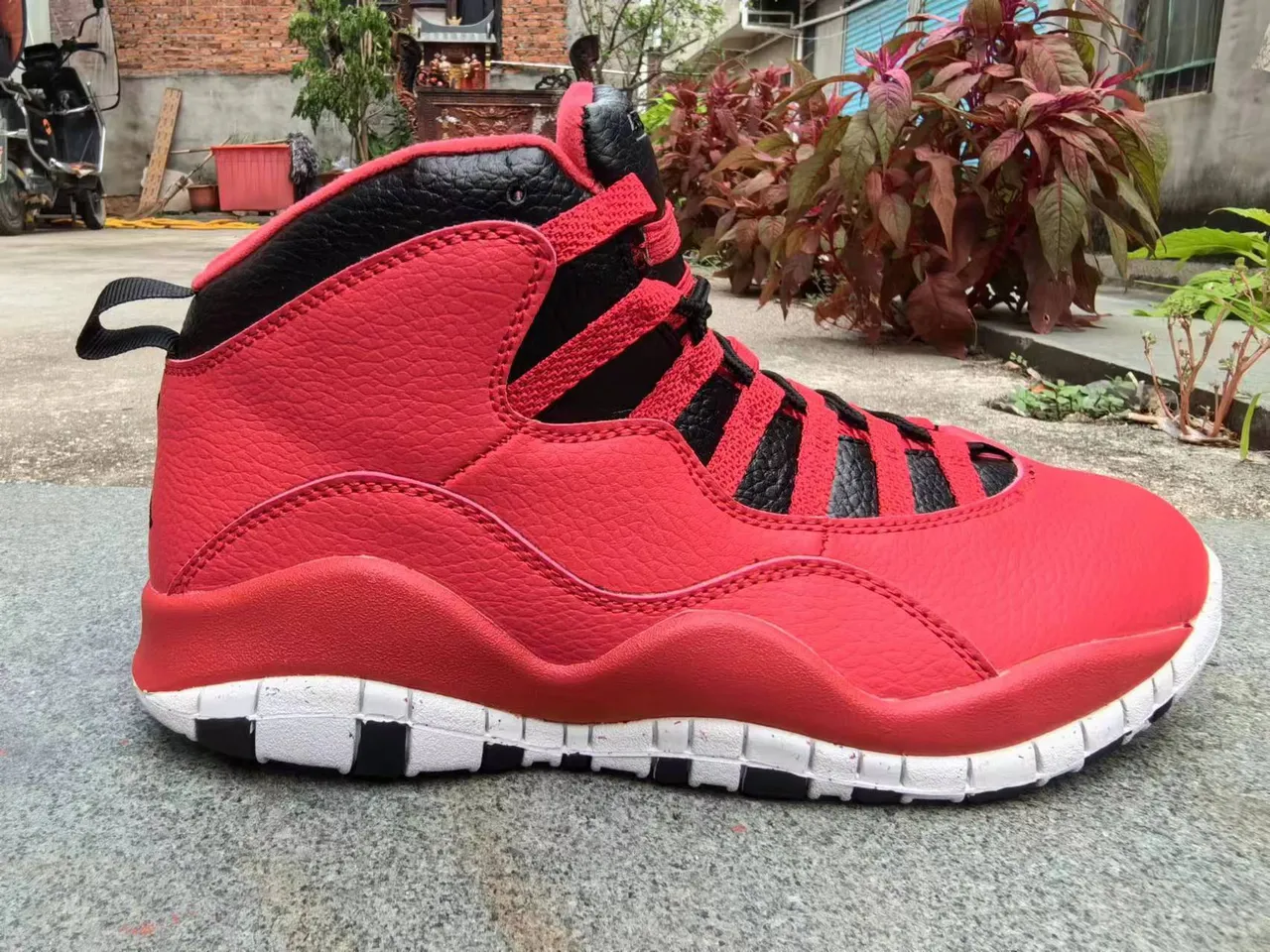 Air Jordan Red Black High-Top Leather-and-Mesh Upper Basketball Shoes 2